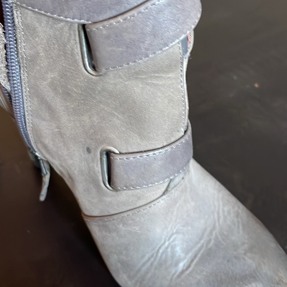 Beautiful soft leather grey boots - Picture 5 of 7